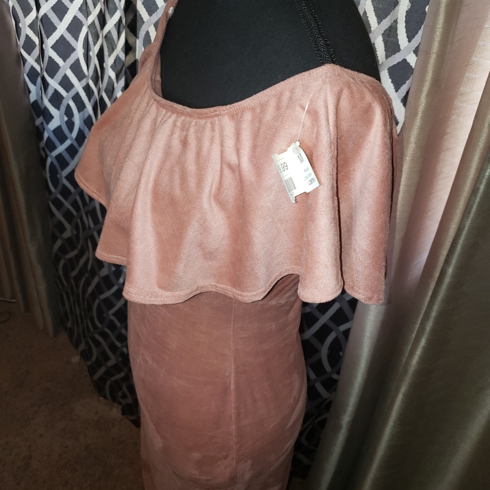 Rose crush off the shoulder body con dress (S/M)